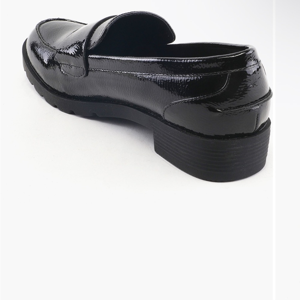 Fern Patent Loafer Kenneth Cole Reaction - Women’s black patent loafers size 6 - Picture 3 of 9